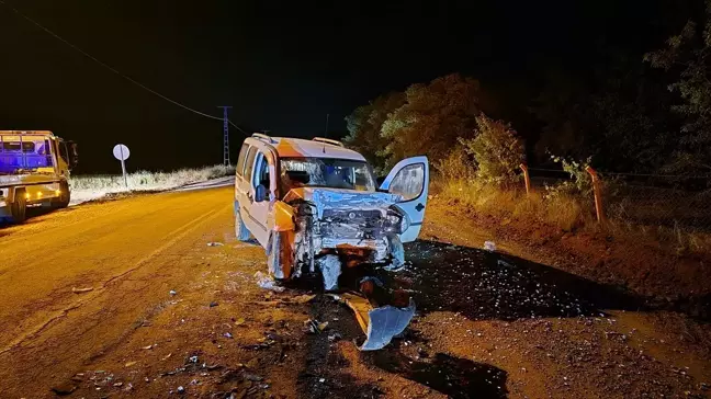 Malatya'da iki araç çarpıştı: 3 kişi yaralandı