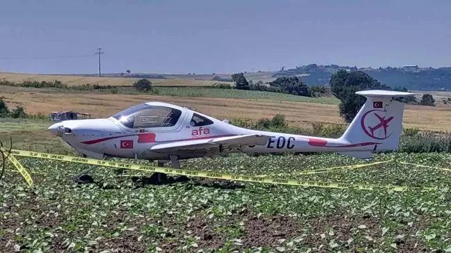 Tekirdağ'da eğitim uçağı motor arızası iddiası ile tarlaya mecburi iniş yaptı