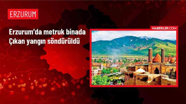 Erzurum'da Metruk Binada Çıkan Yangın Söndürüldü