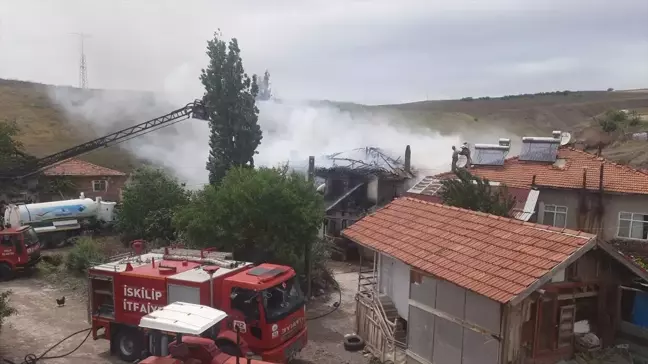 Çorum'un İskilip ilçesinde bir evde çıkan yangın söndürüldü