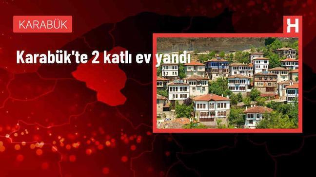 Karabük'ün Eflani ilçesinde çıkan yangında 2 katlı ev kullanılamaz hale geldi