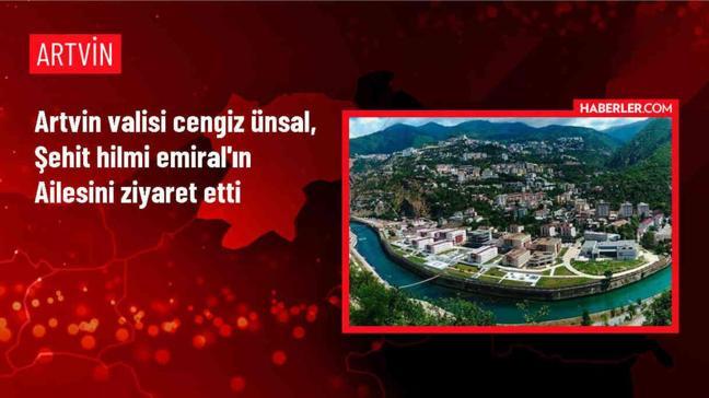 Artvin Valisi Cengiz Ünsal, Şehit Jandarma Er Hilmi Emiral'ın Ailesini Ziyaret Etti