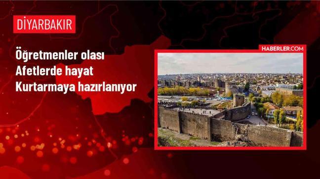 Diyarbakır'da Öğretmenler Afet Kurtarma Biriminde Eğitim Alıyor