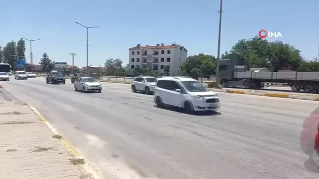 Tatilcilerin dönüş yolunda trafik yoğunluğu başladı