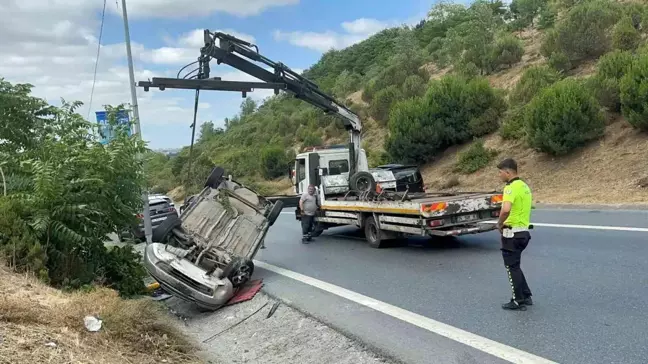 Kağıthane'de Otomobil Takla Attı