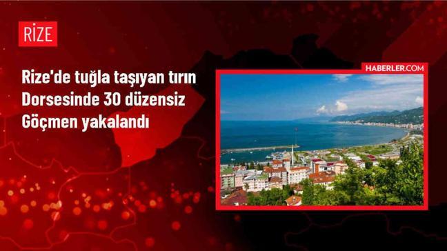 Rize'nin Ardeşen ilçesinde tuğla yüklü tırda 30 düzensiz göçmen yakalandı