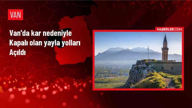 Van'ın Gürpınar ilçesinde yayla yolları kar nedeniyle açıldı