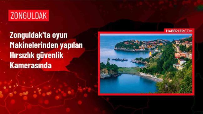 Zonguldak'ta Oyun Makinelerinden Hırsızlık Anı Kamerada