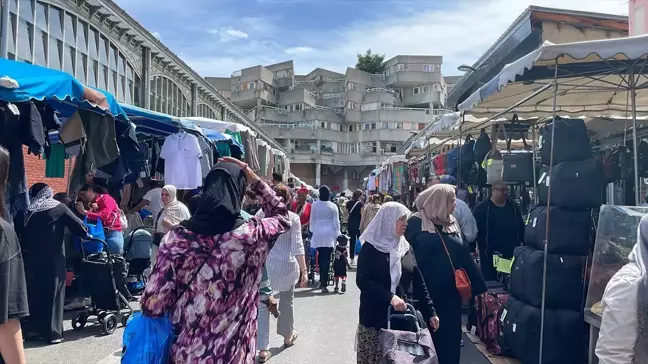 Fransa'da aşırı sağın yükselişi banliyö sakinlerini kaygılandırıyor