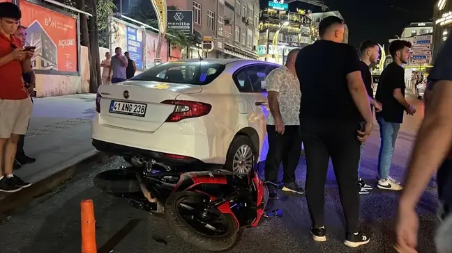 Gebze'de motosiklet ile otomobil çarpıştı, sürücü yaralandı