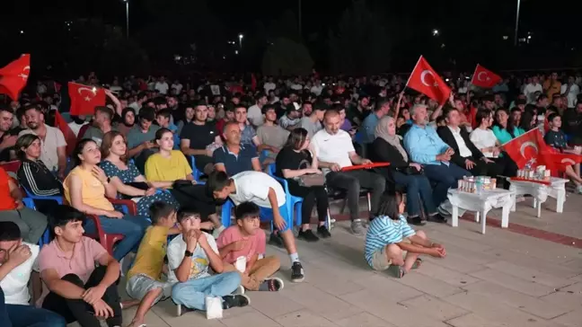 Türkiye'nin çeyrek finale yükselmesi coşkuyla kutlandı