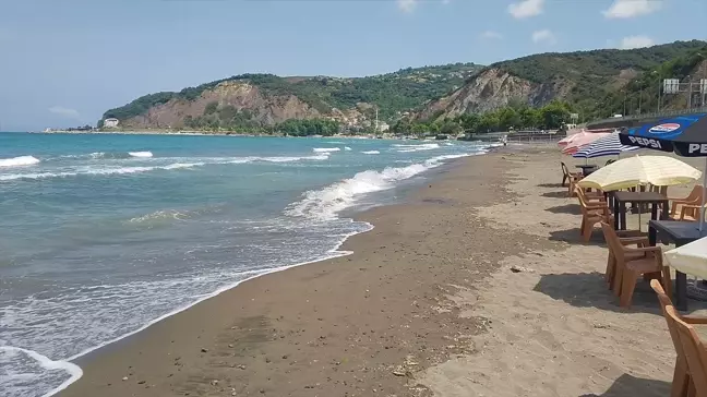 Zonguldak'ın Karadeniz Ereğli ilçesinde denize girme yasağı