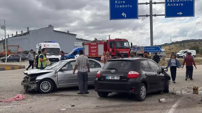 Kastamonu'da trafik kazasında 12 kişi yaralandı