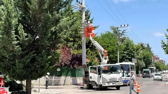 Bolu'da Balkondan Düşen Yaşlı Adam Hayatını Kaybetti