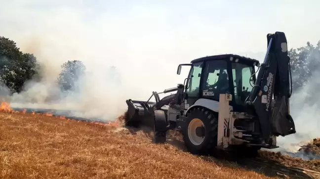 Tekirdağ'da Biçilmiş Buğday Tarlasında Yangın