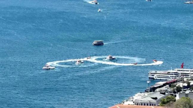 15 Temmuz Demokrasi ve Milli Birlik Günü'nde İstanbul Boğazı'nda Saygı Seyri