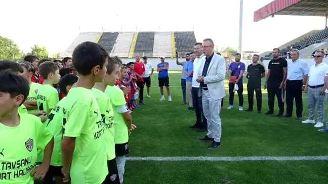 Ak Parti Tavşanlı İlçe Başkanlığı tarafından düzenlenen futbol turnuvası tamamlandı