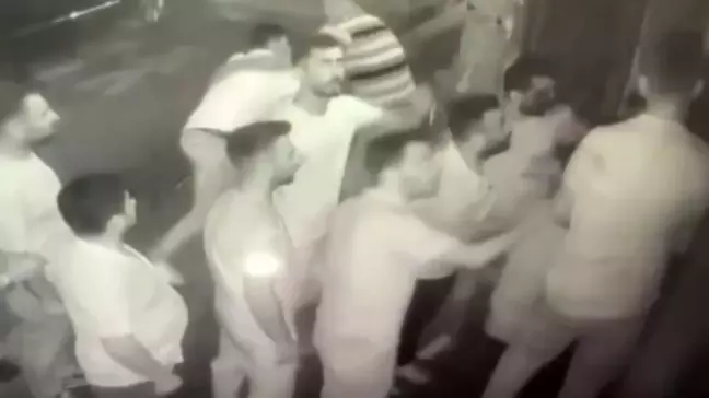 Beyoğlu'nda Kardeşini Dövenlerin Peşine Düşen Şahıs Kavgada Silahla Yaraladı