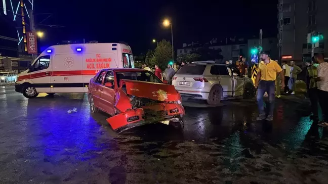 Kayseri'de Otomobil Kazası: 4 Kişi Yaralandı