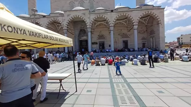 Konya'da Vatandaşlara Aşure İkramı