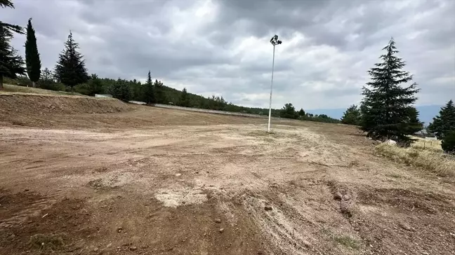 Niksar'da Yeni Mezar Yeri Açma Çalışmaları Başladı