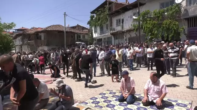 Bergama Orman İşletme Müdürü Şahin Dönertaş'ın cenazesi törenle uğurlandı