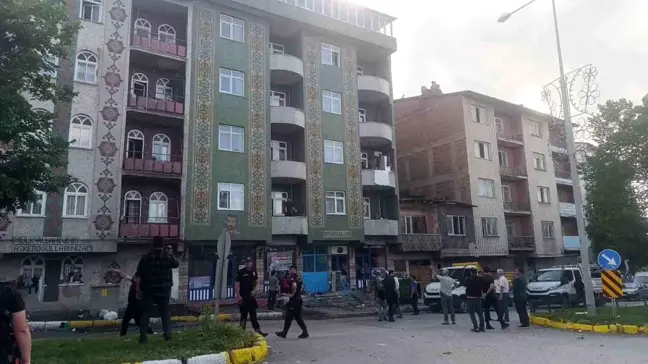 Erzurum'da Husumetli Aileler Arasında Silahlı Kavga: 3 Yaralı