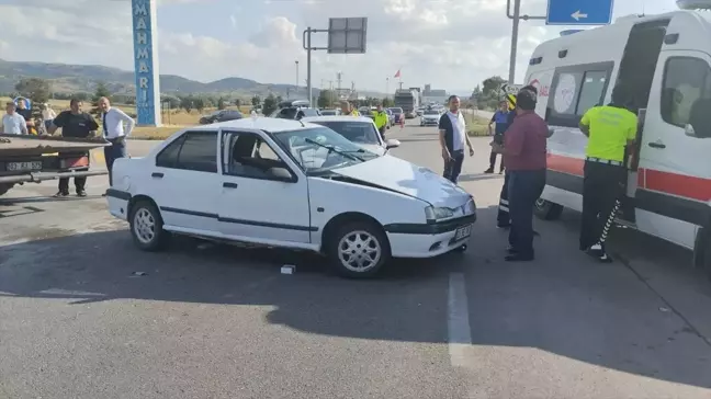 Afyonkarahisar'da Otomobil Çarpışması: 3'ü Çocuk 7 Kişi Yaralandı