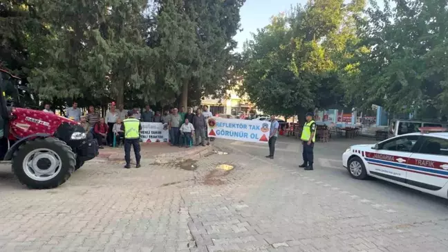 Gaziantep'te Traktör Sürücülerine Trafik Güvenliği Eğitimi Verildi