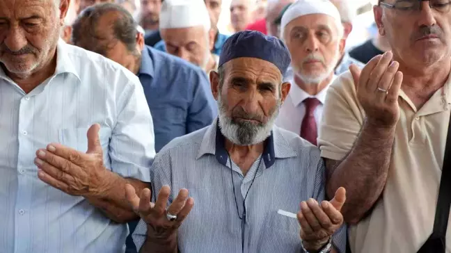 İsmail Haniye için Sakarya'da gıyabi cenaze namazı kılındı