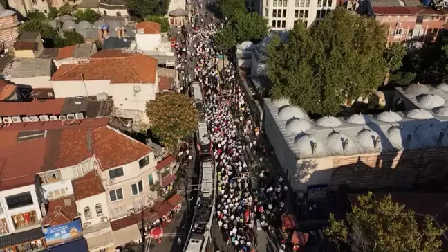 Filistin'e Destek Platformu Ayasofya Meydanı'nda toplandı