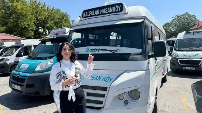 Konya'da Sosyoloji Mezunu Kadın Şoför Yolcuların Takdirini Kazanıyor