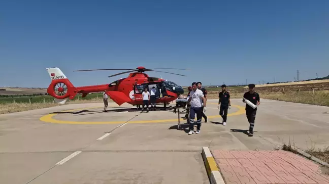 Diyarbakır'da Kalp Krizi Geçiren Yaşlı Adam Ambulans Helikopterle Hastaneye Yetiştirildi