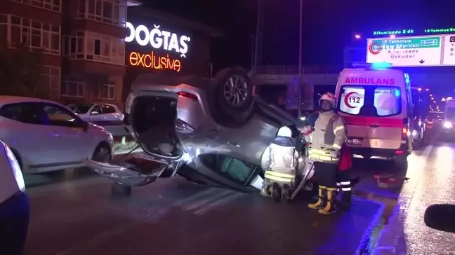 Üsküdar'da kontrolden çıkan otomobilin çarptığı araç takla attı