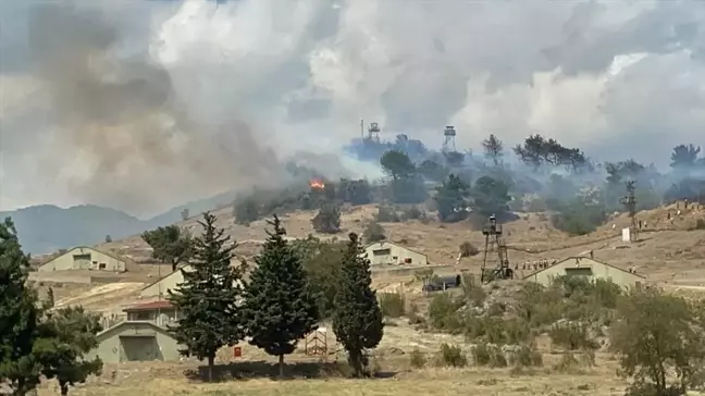 Sakarya'da askeri kışlada çıkan yangın kontrol altına alındı