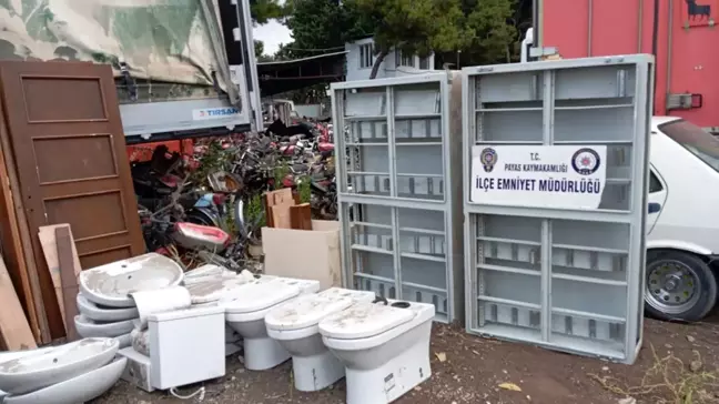 Hatay'da Eski Kaymakamlık Binasını Soyan 3 Hırsız Yakalandı