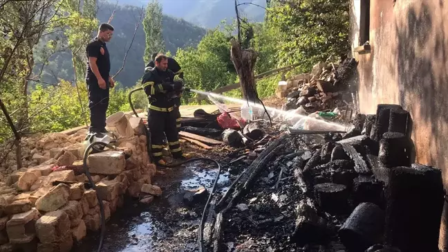 Karabük'te bir evin bahçesinde çıkan yangın söndürüldü