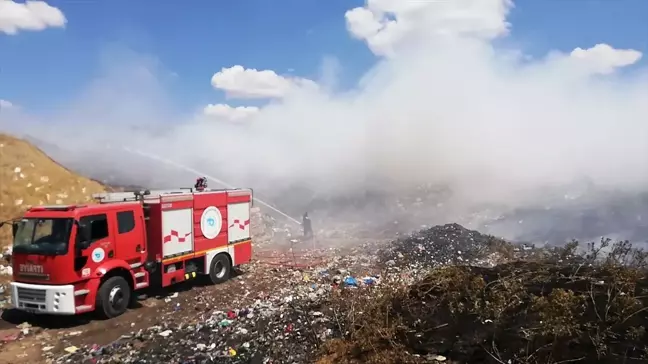 Pehlivanköy'de çöplük alanında çıkan yangın söndürüldü