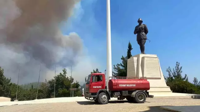 Çanakkale'de Orman Yangını: Havadan 8 uçak ve 12 helikopter, karadan 51 arazöz ve 780 personel müdahale ediyor