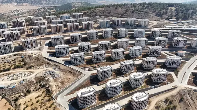 Kilis'teki depremzedeler, tamamlanan evlere yerleşmeye başladı