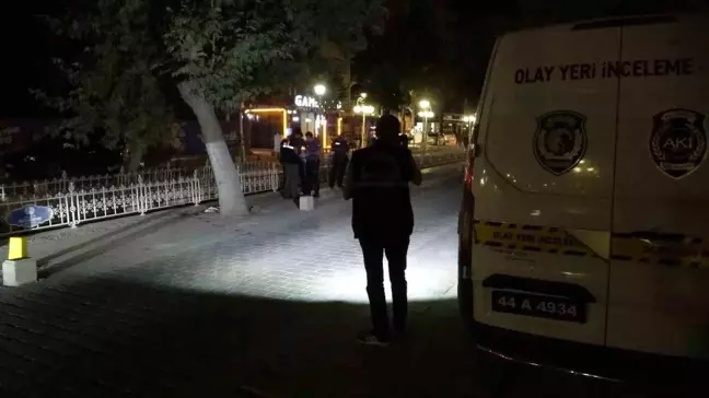 Malatya'da Kaldırımda Yürüyen Kişi Silahlı Saldırıya Uğradı