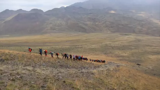 Küçük Ağrı Dağı, Üç Ülke Tek Zirve etkinliğiyle dağcılık turizmine açıldı