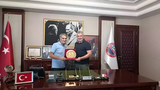 Şenol Güneş, Bulancak Belediyesini ziyaret etti