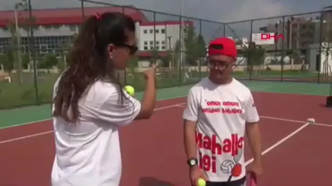 Down Sendromlu Ali Çolakoğlu Tenis Milli Takımına Hazırlanıyor