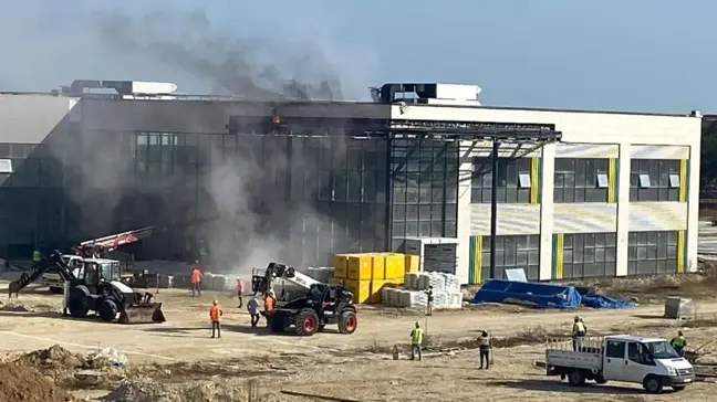 Tekirdağ'da Hastane İnşaatında Yangın Çıktı