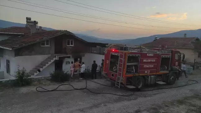 Çorum'da müstakil evde çıkan yangın hızlı müdahale ile söndürüldü