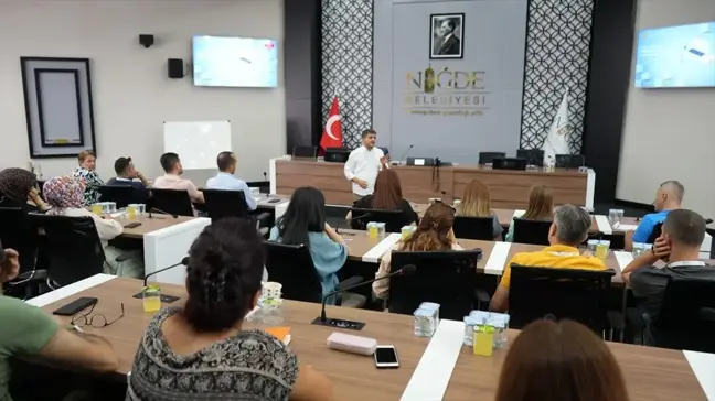 Niğde Belediyesi Personeline Resmi Yazışma Kuralları Eğitimi Verildi