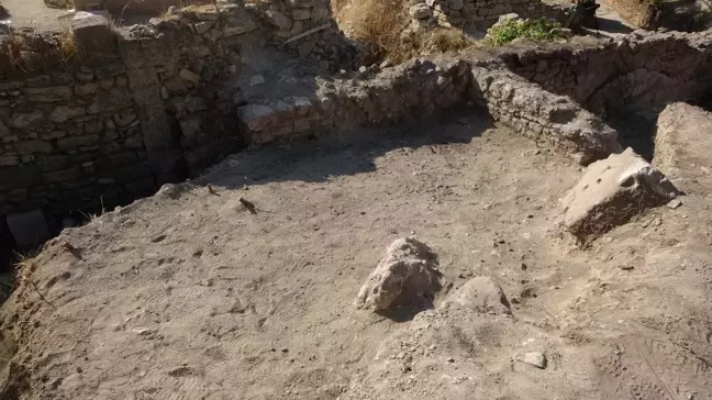 Çanakkale'de 1800 Yıllık Mimariler Gün Yüzüne Çıkarılıyor