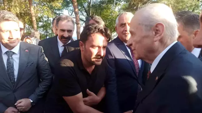 MHP Genel Başkanı Devlet Bahçeli, Bitlis Ahlat'ta partililerle buluştu