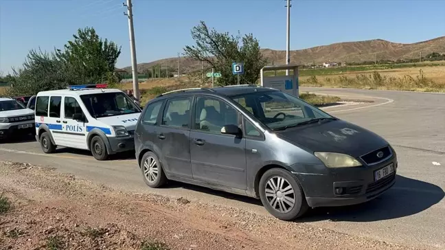 Aksaray'da aracında silahlı saldırıya uğrayan sürücü yaralandı